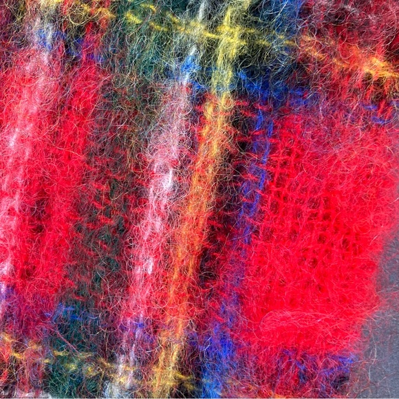 Vintage Edinburgh Old Town Weaving Co Mohair & Wool Red Plaid Royal Tartan Scarf - Picture 10 of 13